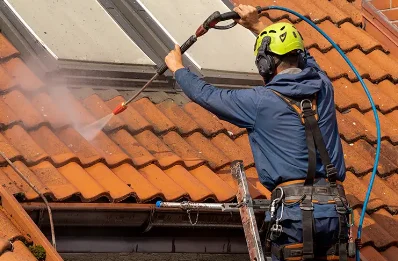 Démoussage et hydrofuge de toiture à Bourdonné